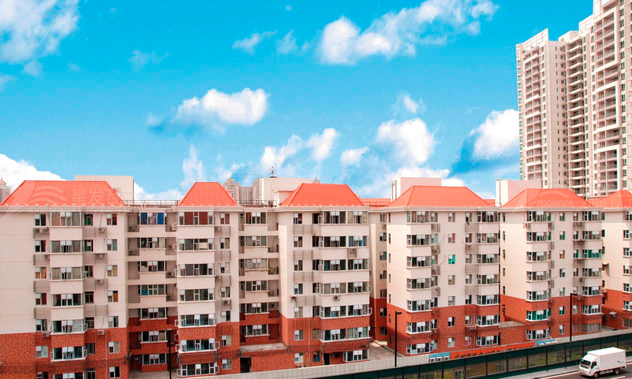 平改坡工程用合成樹脂瓦的優勢，不僅僅是提升城市形象那么簡單！